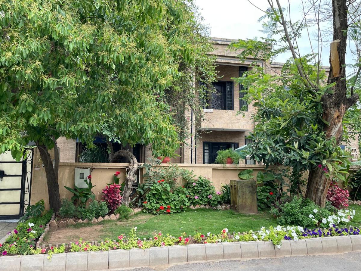 Riviera Courtyard Guest House Islamabad Eksteriør bilde