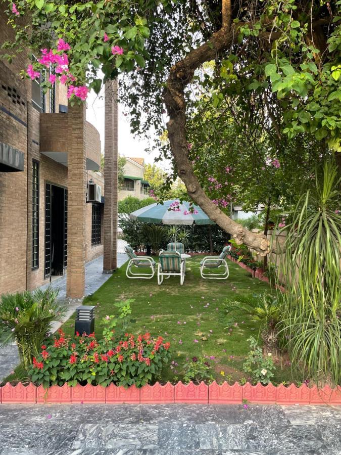 Riviera Courtyard Guest House Islamabad Eksteriør bilde
