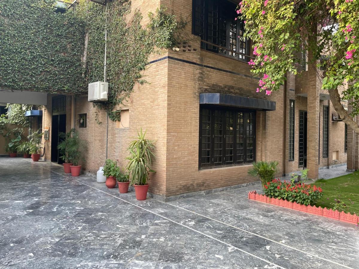 Riviera Courtyard Guest House Islamabad Eksteriør bilde